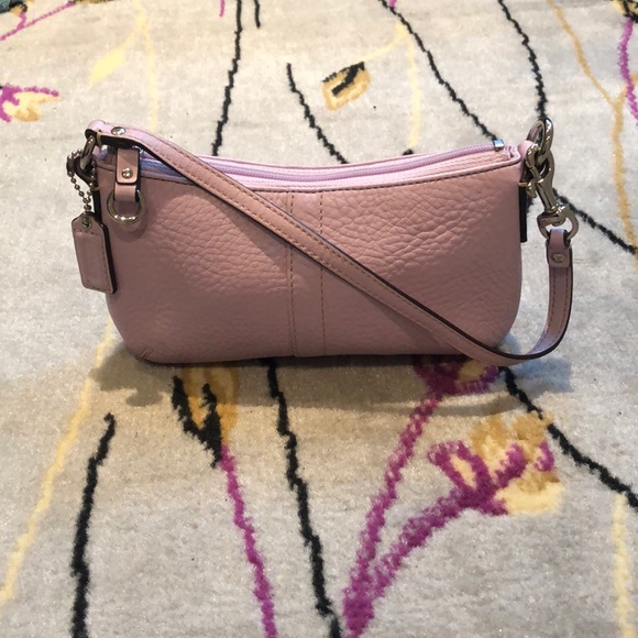 Coach Handbags - Coach purse/wristlet